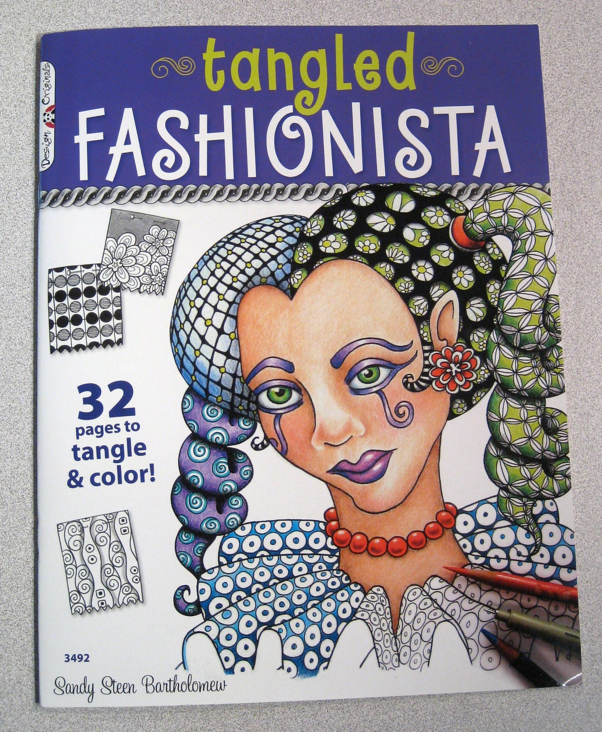 Tangled Fashionista - A Zentangle Coloring Book