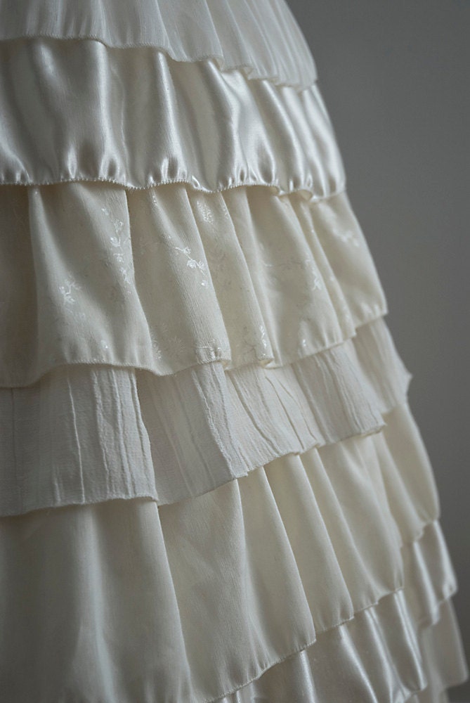 Callie - Tiered Ruffled Skirt Ruched Bodice Fit and Flare Eco Friendly Wedding Dress - Ivory Hemp Silk