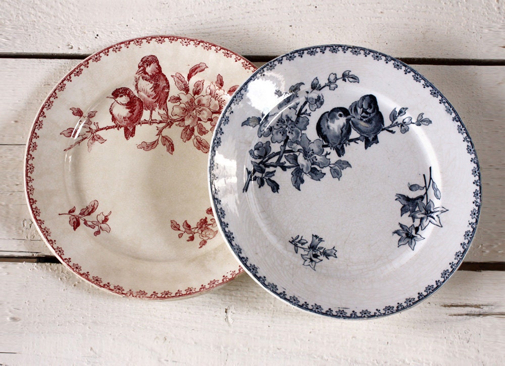 Set of 2 dinner plates  French BIRDS Plates "FAVORI " Sarreguemines