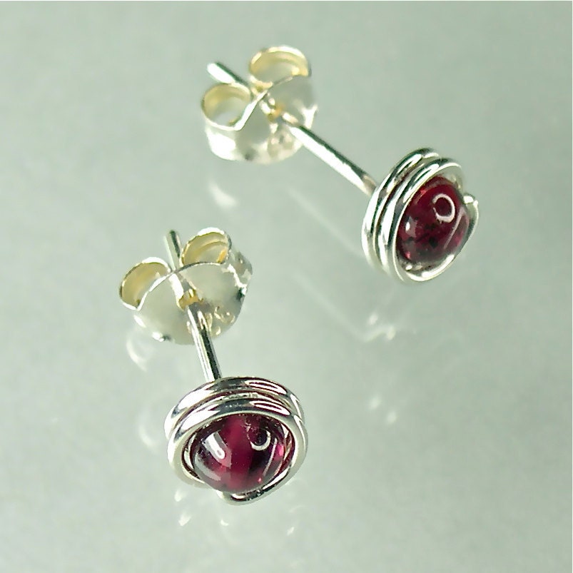 Garnet / Sterling Post Earring