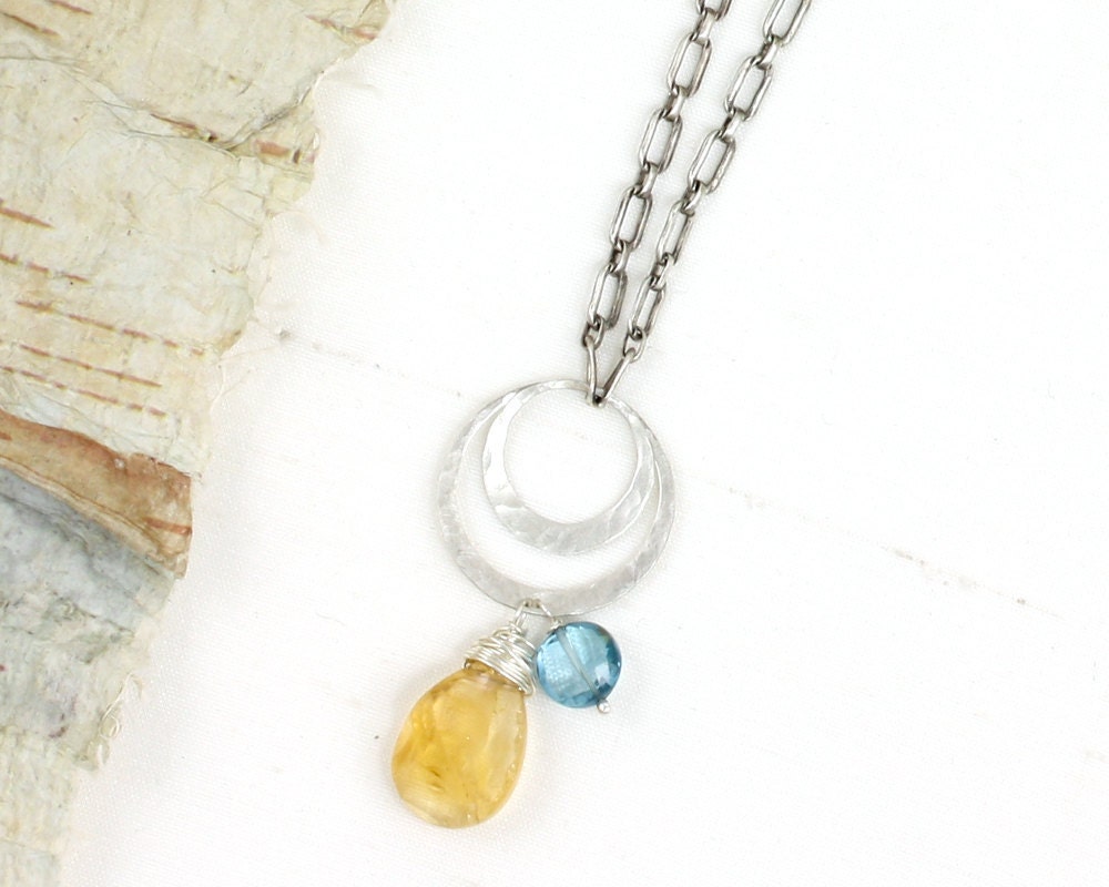 rough-hewn citrine & double hammered hoop pendant . necklace