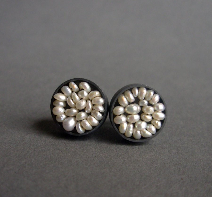 Seed Pearl Ear Studs - Seed Pod