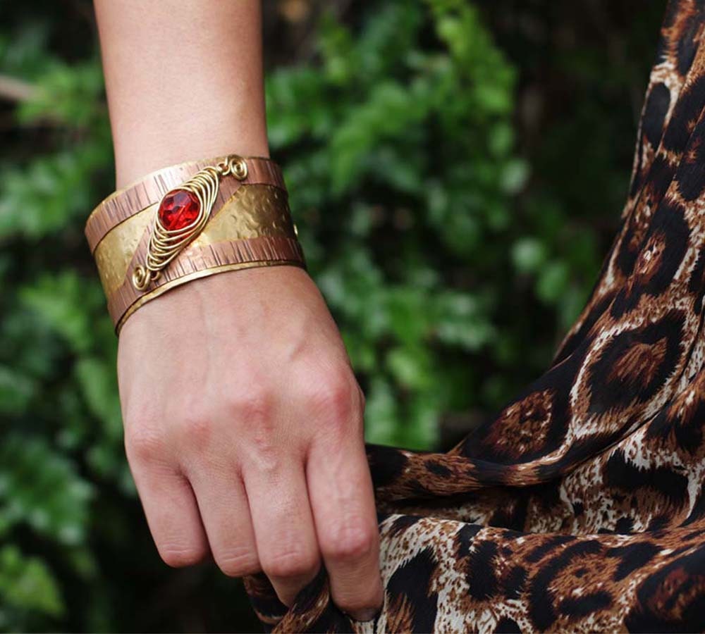 Renaissance Jewelry Gold Cuff Red Bracelet Camelot Jewelry
