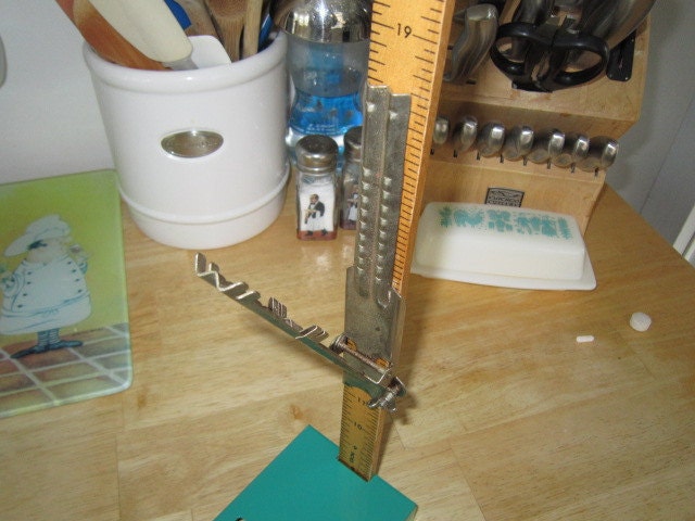Metal Base Large Skirt Marker