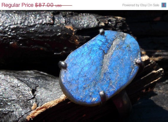 ON SALE raw labradorite druzy ring Brazilian jewelry by BeijoFlor ON SALE raw labradorite druzy ring Brazilian jewelry by BeijoFlor