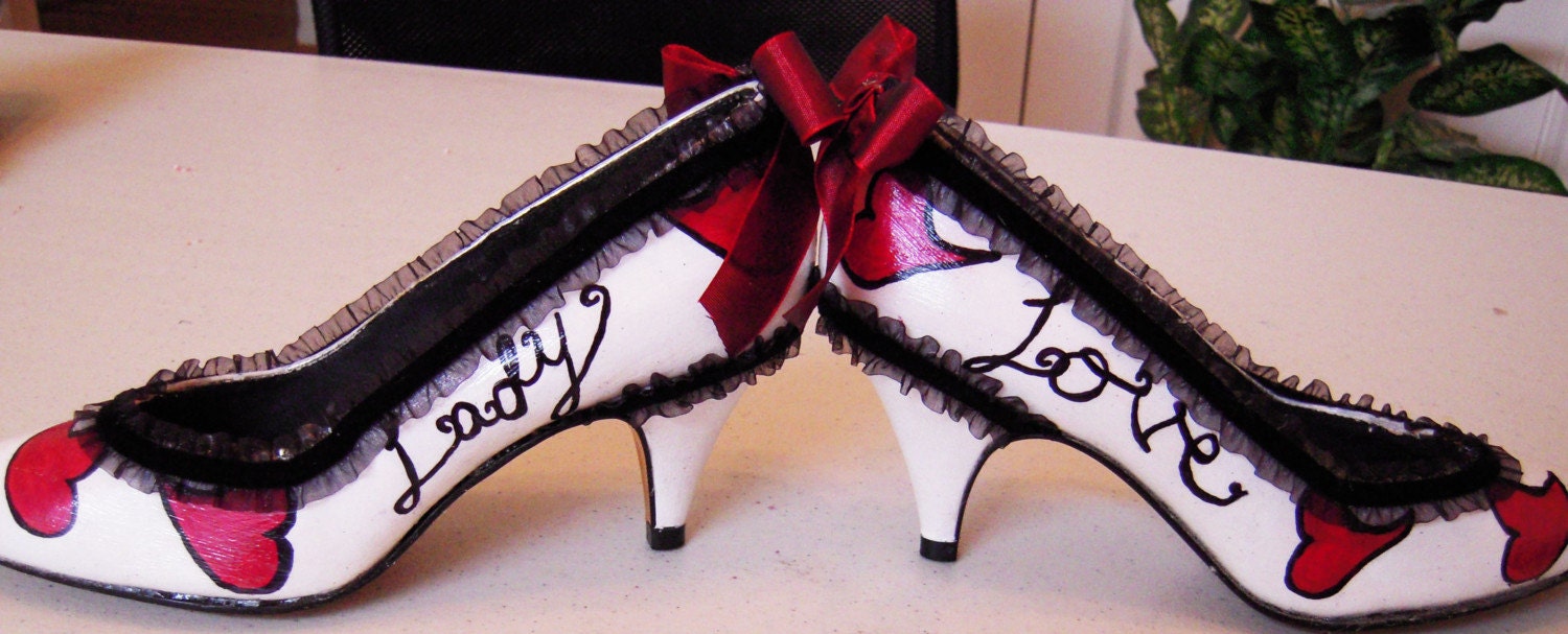 Victorian-esque, dripping-with-cute Lady Love Shoes