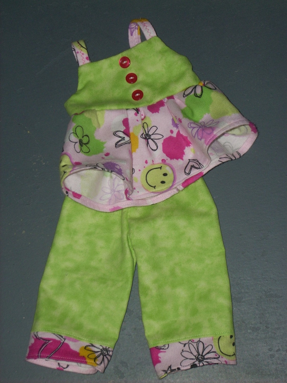 Smiley face DOLL PAJAMAS fit 18 inch dolls