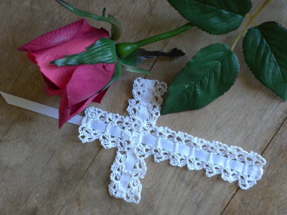 Crochet a Cross Bookmark - Easy Craft - Old Emails and Easy