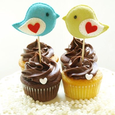Bird Wedding Cake Toppers on Pair Of Love Birds Party Toppers   Charming Cake Topper  Wedding