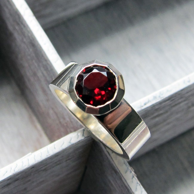Modern Garnet engagement ring-