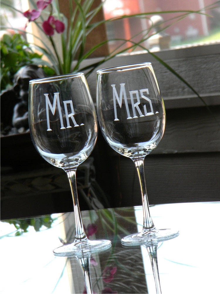 Mr Mrs Hand Engraved Wedding Wine Glasses Set of 2 From glassgirljen