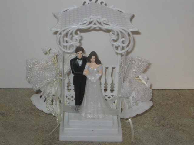 Vintage Wedding Cake Topper Bride and Groom 1990s From BeNiceUseItTwice