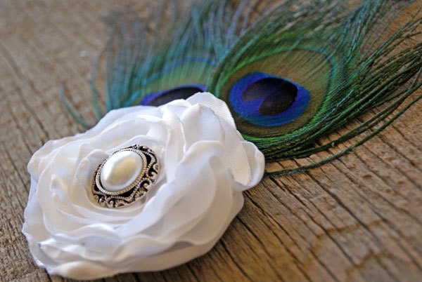 White Peacock Feather Flower Hair Clip Fabric Flower Brooch Pin Wedding