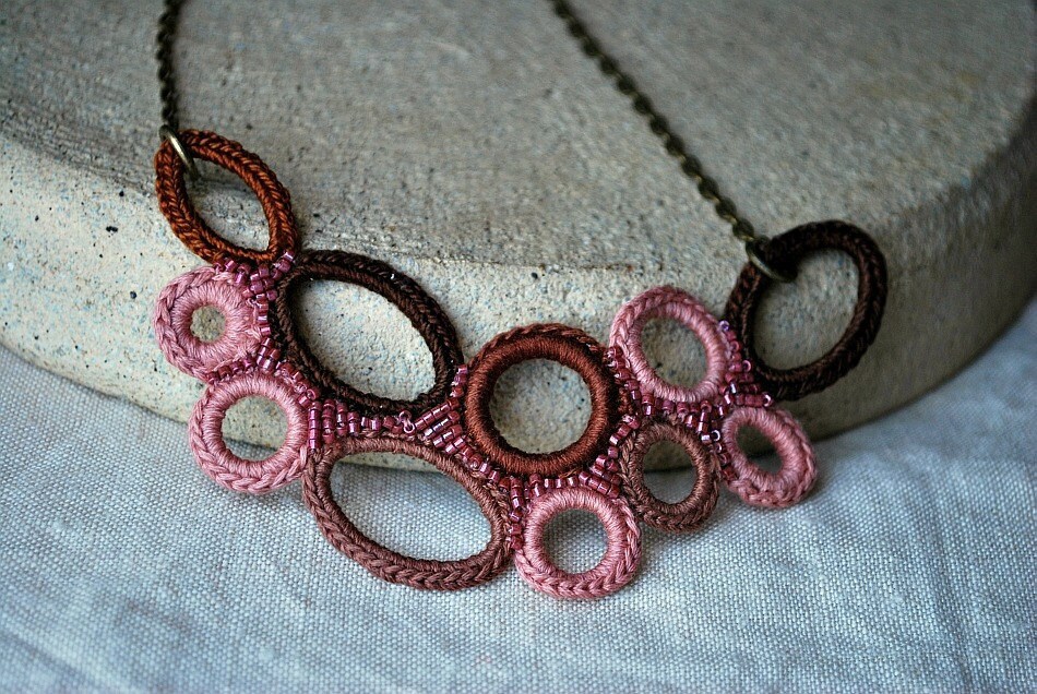 Amazon.com: Shabby and Vintage Style Pretty Rose with Crochet Lace