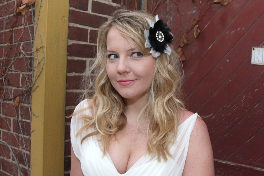 Chic Black and White Feather Wedding Fascinator with Vintage Brooch
