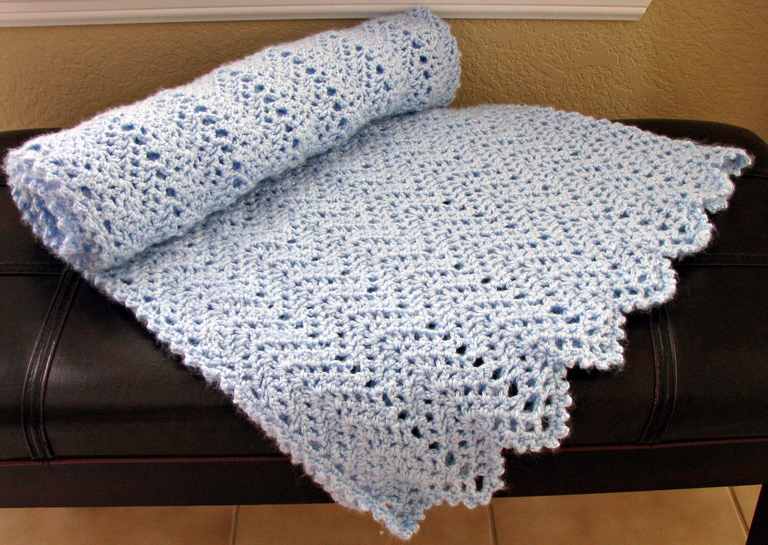 Free Crochet Pattern: JamieВ® 4-Ply Crayon Ripple Throw / Blanket
