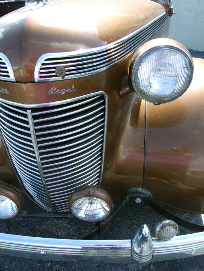 Crysler Royal Classic Car Grill and Headlights