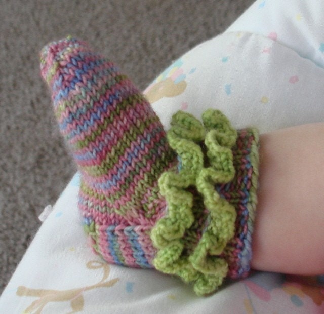 Baby Socks: A Loom Knitted Pattern - Yahoo! Voices - voices.yahoo.com
