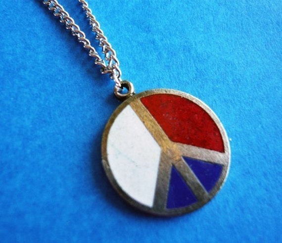 1960s Retro Peace Charm Necklace by MaruMaru on Etsy