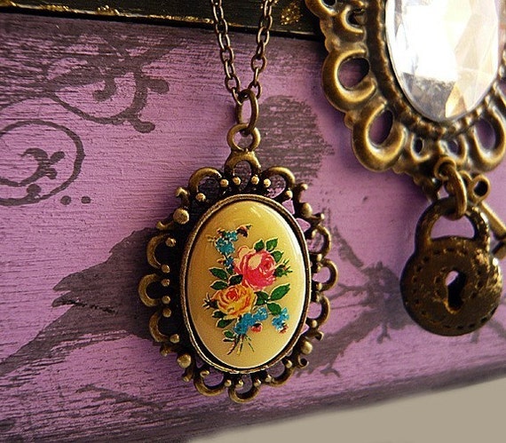 Vintage Floral Bouquet Cabochon Necklace by MaruMaru on Etsy
