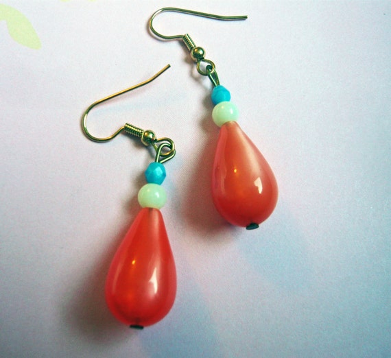 Moonglow Peach Teardrop Earrings by MaruMaru on Etsy