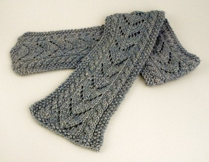 Kid Merino Lace Scarf - cat&apos;s paw pattern - free knit lace scarf