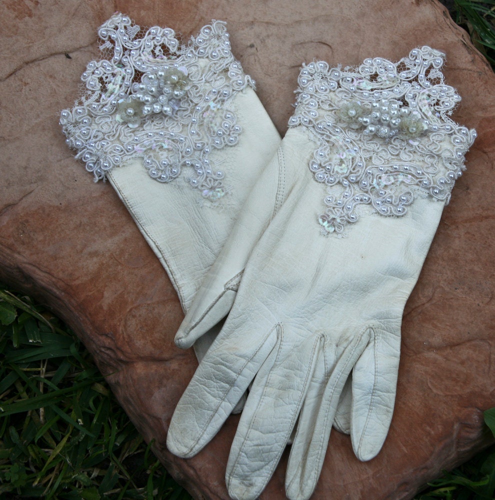Vintage kid leather gloves up cycled with lace and beads Elegant
