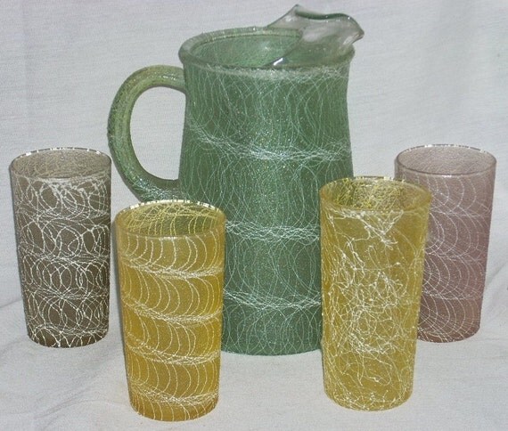 Retro Pitcher and Glasses Spaghetti String Drizzle Plastic Color Craft Coated