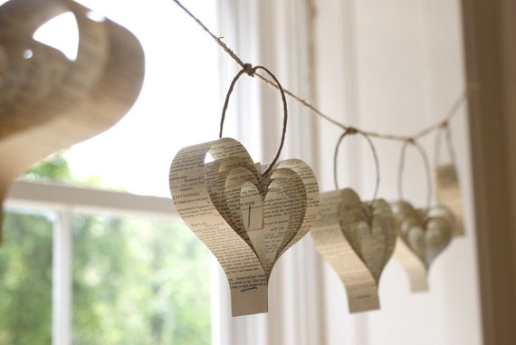 Shakespearean paper garland of hearts