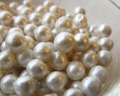 Fondant Edible Pearls - White edible pearls - wedding cake decoration , cupcake topper, cookie decoration
