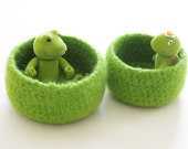 Ring catcher - Green Felted bowl  - bright color - Cozy gift - Set of two nesting bowls