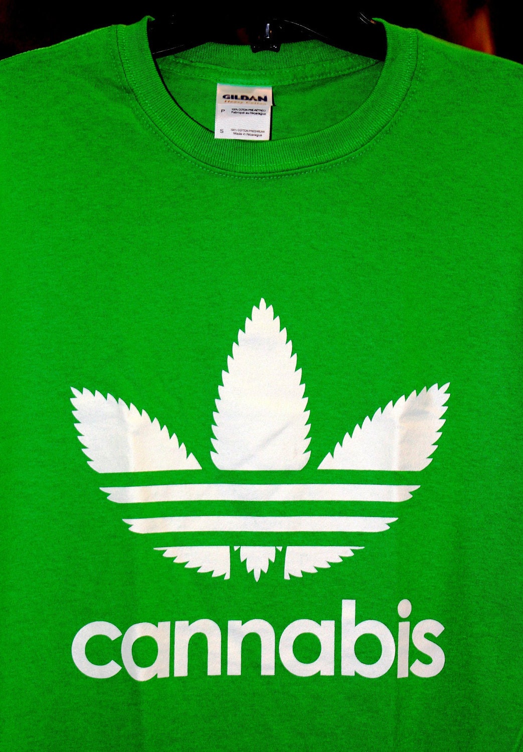 Адидас после. Адидас канабис. Логотип adidas Cannabis. Футболка adidas Cannabis. Адидас оригинал каннабис.
