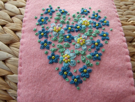 Hand Embroidered Pink Felt Glasses Case by sweetheartsandroses