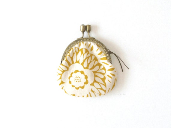 Framed coin purse mustard and beige