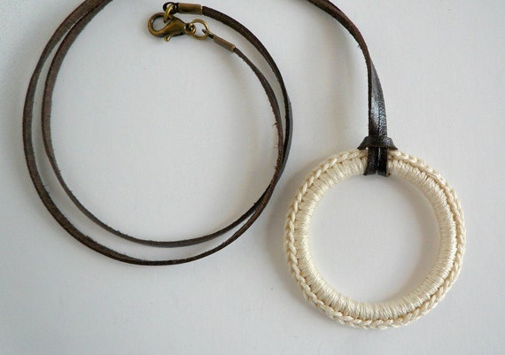 Natural / Cream Crocheted Circle Necklace