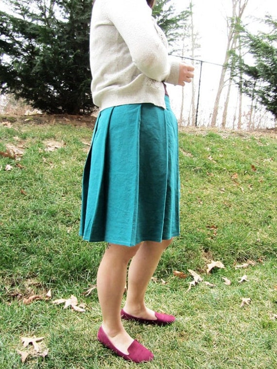Button Up Pleated Linen Skirt in Peacock Green