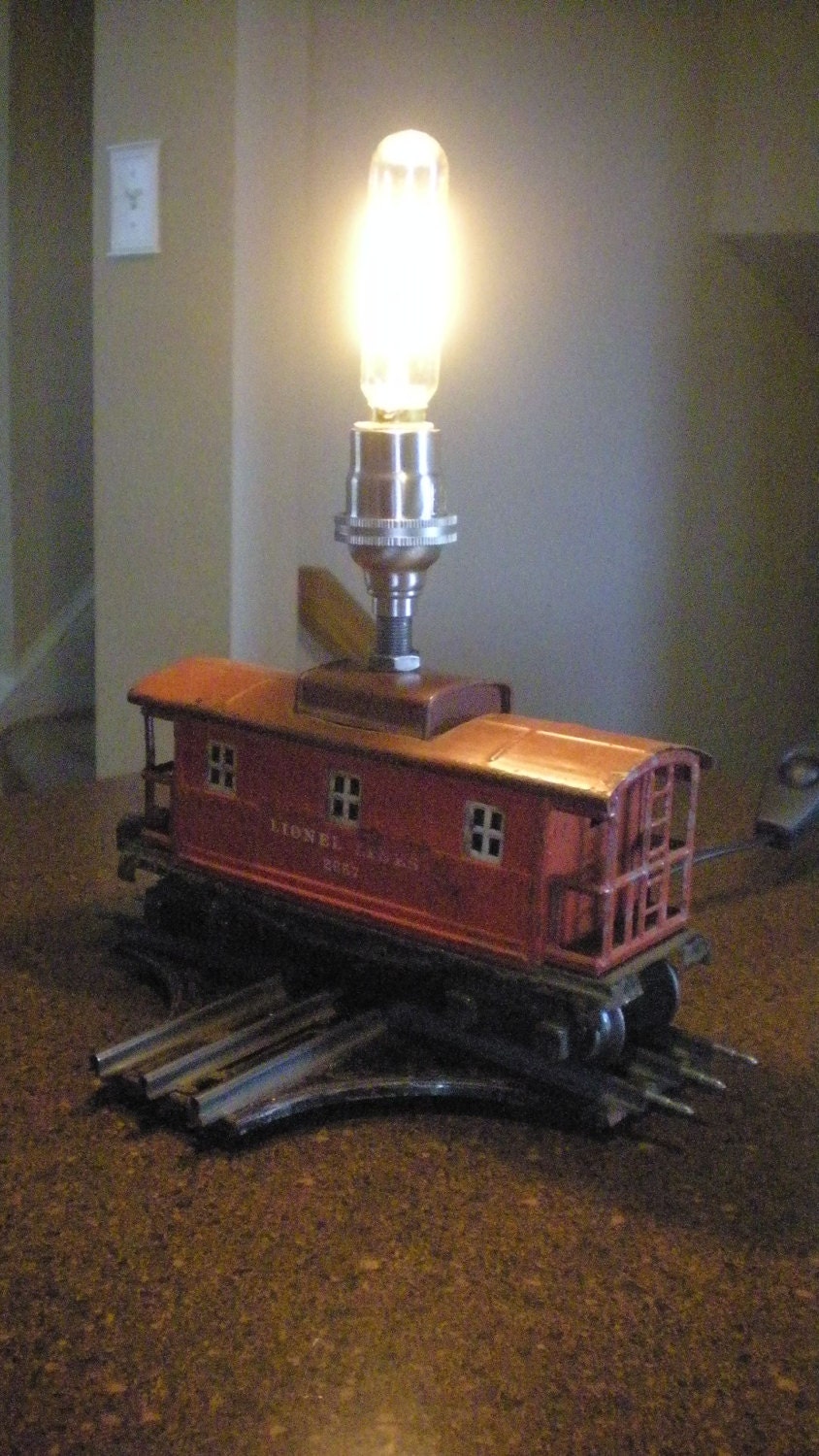 Vintage Lionel Train Metal Caboose Table/Desk Lamp Retro Steampunk