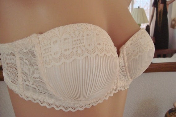 Vtg Cute As Can Be Apricot Accordion Pleated Strapless Bra Looks Unworn