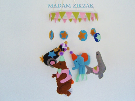 Baby grib mobile - Nursery mobile - Baby mobile -Felt mobile - Circus mobile
