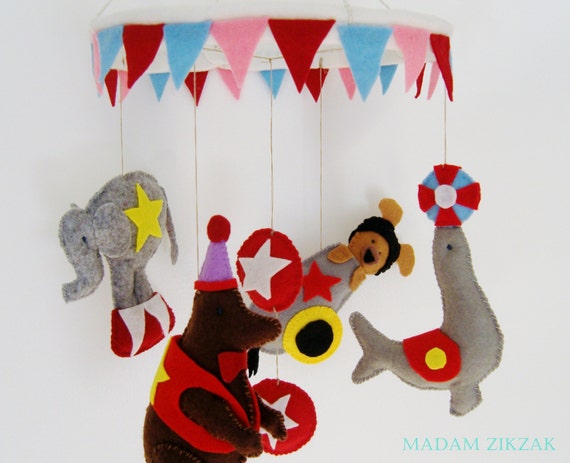 Baby grib mobile - Nursery mobile - Baby mobile -Felt mobile - Circus mobile