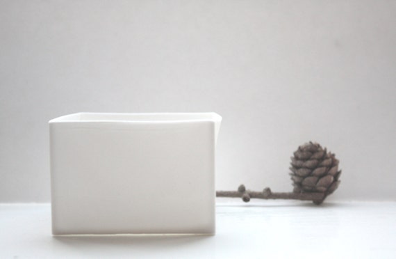 Big pure white cube made from English fine bone by madebymanos