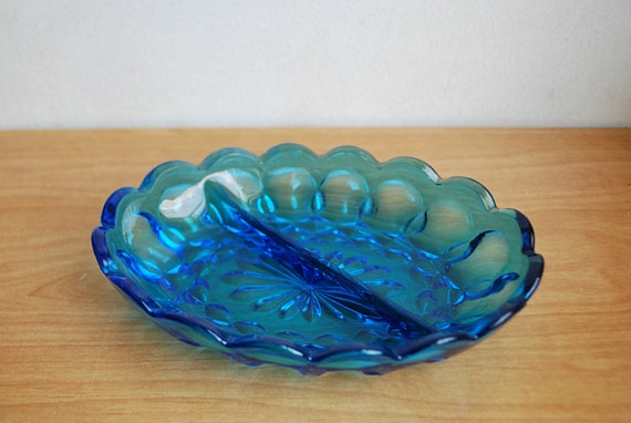 Vintage Anchor Hocking Fairfield Blue Glass Divided Candy Nut Dish