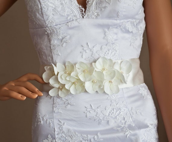 Bridal orchid sash cream orchids with pearls by OliniBridalSashes