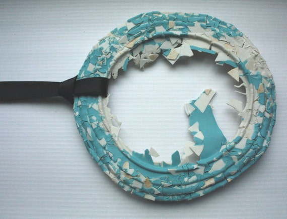 Round frame in blue & white stoneware limoges by madebymanos