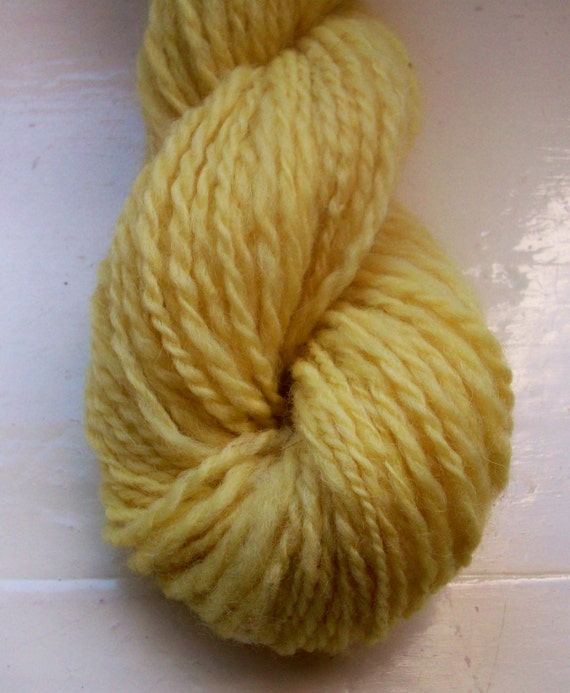 Handspun merino yarn natural dyed yellow by SpinningStreak on Etsy