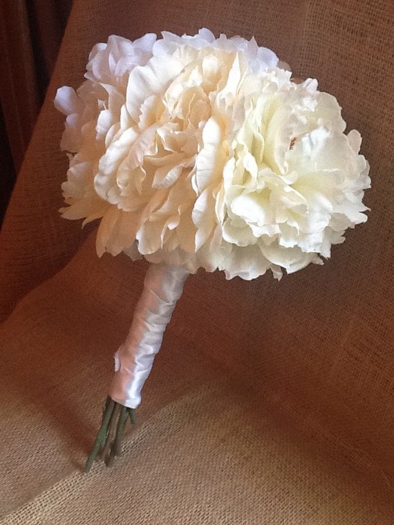 Wedding Bouquet - Silk - Bride's bouquet - WHITE & IVORY - Peony - Ranunculus - Hydrangea