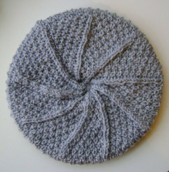 Ladies Aran Wool Hat in Light Grey von MoreTeaVicar1 auf Etsy