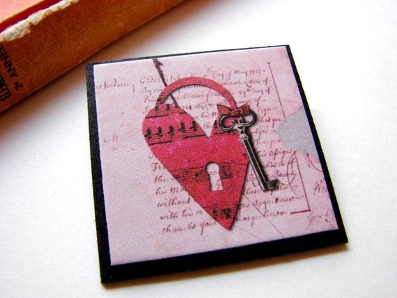 Valentine Pin Brooch Heart Lock and Key Paper and von mimiandlucy
