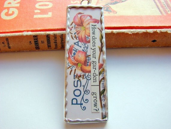 Soldered Glass Art Pendant Postcard and Lily Flower von mimiandlucy