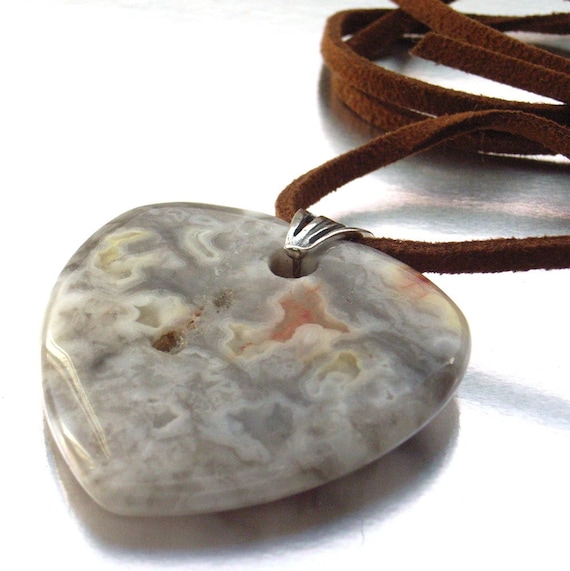Pendant necklace heart crazy lace agate von BlueForestJewellery